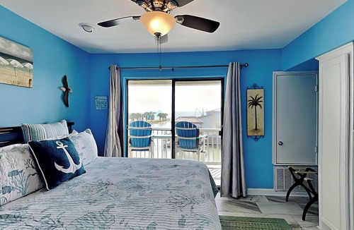 Rockport Condo | Kontiki Beach Resort #314 | Water Views + Pool
