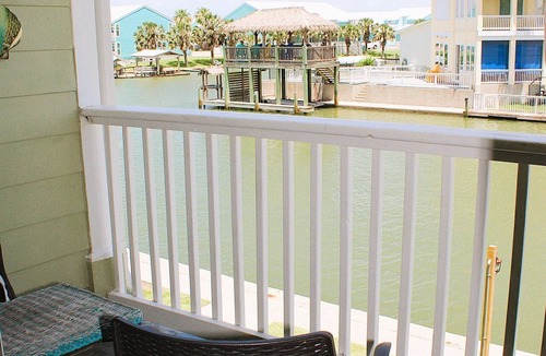 Rockport Condo | Kontiki Retreat - Fishing, Birdwatching, Relaxing