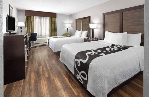 Williamsville Hotel | La Quinta Inn by Wyndham Buffalo Airport