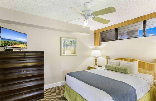 Kahana Resort | Lahaina Maui 2 Bedroom Sleeps 6