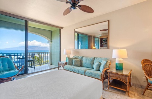 Historic Lahaina Front Street Apartment | Lahaina Shores 621 – Relaxing Oceanfront Studio