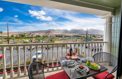 Historic Lahaina Front Street Apartment | Lahaina Shores Beach Resort 206