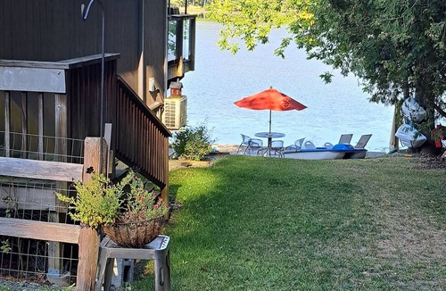 Hubbardton Apartment | Lake Bomoseen Bunkhouse