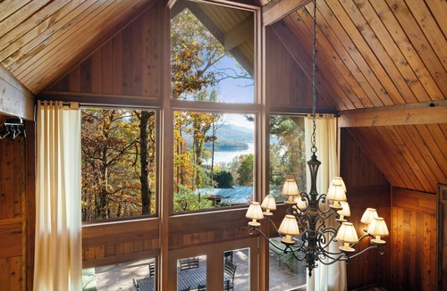 Hayesville Ski Chalet | Lake Chatuge Mountain home with beautiful lake and mountain views.