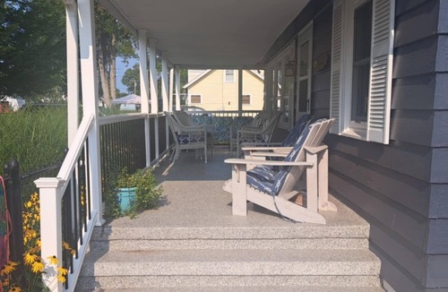 Angola on the Lake House | Lake Erie Beach Getaway @ Angola On The Lake