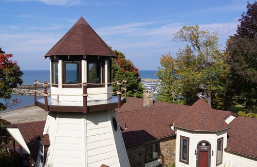 North East Apartment | Lake Erie Beachfront Apartment with beach that doesn't end.