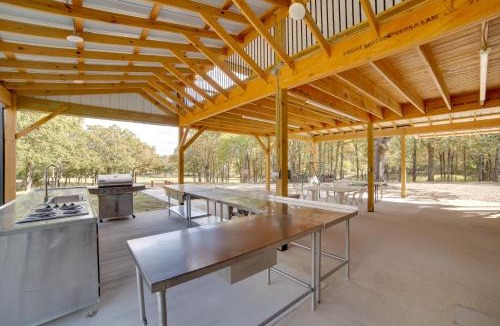 Emory Apartment | Lake Fork Studio w/Boat Ramp | A Loft