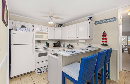Selbyville House | Lake-front Mallard Lakes for 4