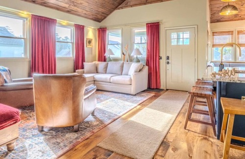 Lake George Cabin | Lake George Luxury Cabin (2 bed/2 bath)