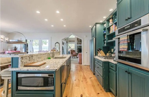 Middlesex Cottage | Lake House Retreat on Beautiful Canandaigua Lake Sleeps 12