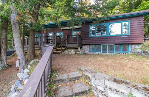 Town of Webb House | Lake House Waterfront 4 bed 3 bath house w/dock & firepit .5 miles to Old Forge