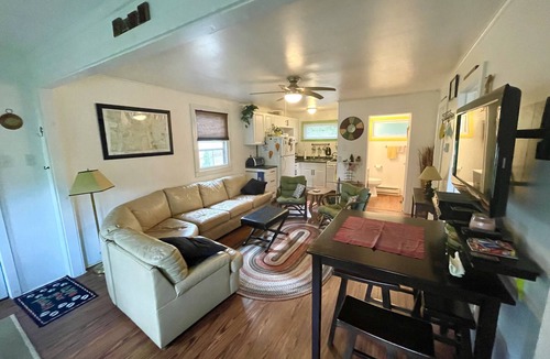 Lake Luzerne-Hadley Cottage | Lake Luzerne Cottage with Lake Rights 15 Min from Lake George