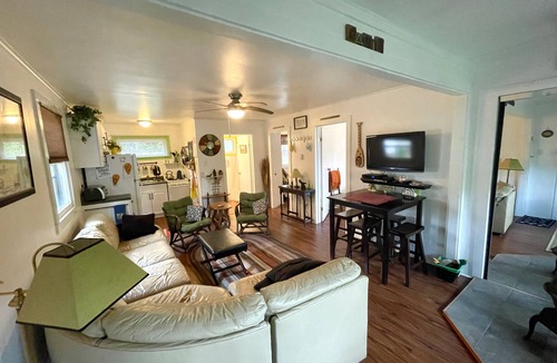 Lake Luzerne-Hadley Cottage | Lake Luzerne Cottage with Lake Rights 15 Min from Lake George