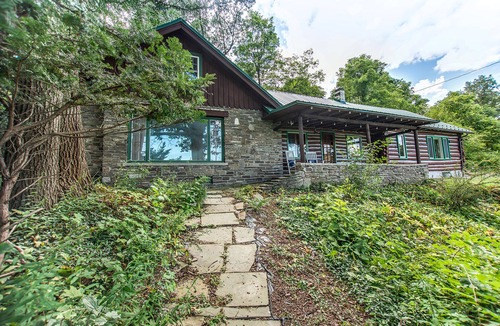 Town of Reading House | Lake n`Logs cabin near Watkins Glen