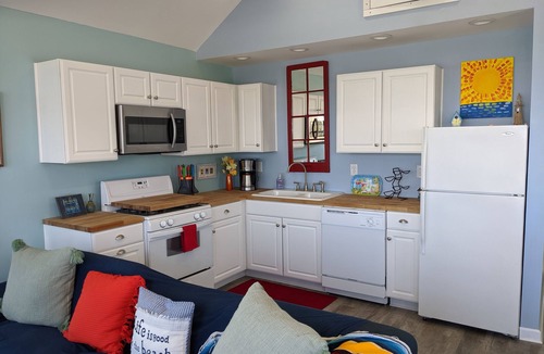 Kent House | Lake Ontario 2 bedroom/2 bath - between Rochester and Niagara Falls