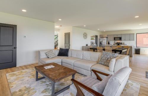 Waterport House | Lake Ontario Hideaway - Nature & Stillness Await!
