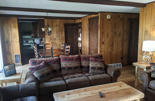 Brant Lake House | Lake side Chalet Brant Lake w/outdoor Hot Tub