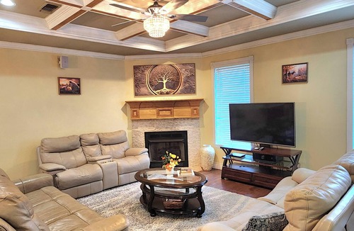 Point House | Lake Tawakoni Retreat A charming country side getaway.