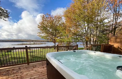 East Dalhousie Cabin | Lake Torment Retreat
