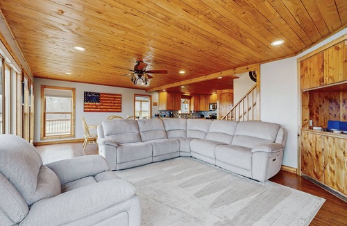 Bristol Hills House | Lake view home w/large deck, hot tub, grill, 2nd living room - in wine country