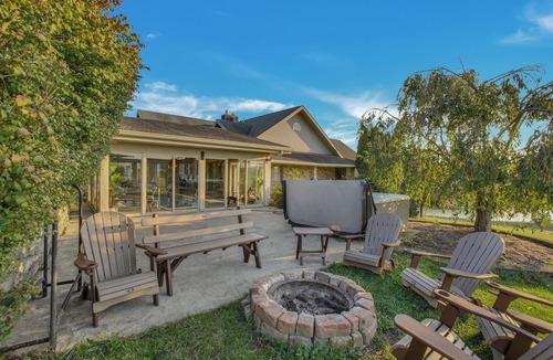 Wellsboro House | Lake View Lodge w/Indoor Pool, Hot Tub, Theater