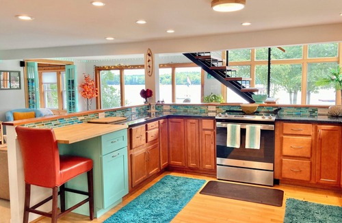 Windham House | Lakefront 15 mins from Portland, Experienced Super Host