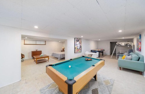 Oro Station House | Lakefront 4BR plus Den Retreat with Swim Spa Sauna & Games