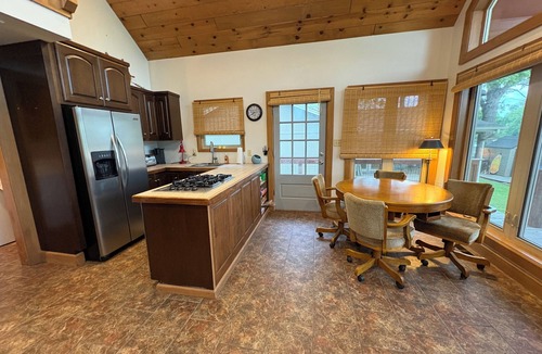 Afton Cabin | Lakefront A-frame cabin with Dock access