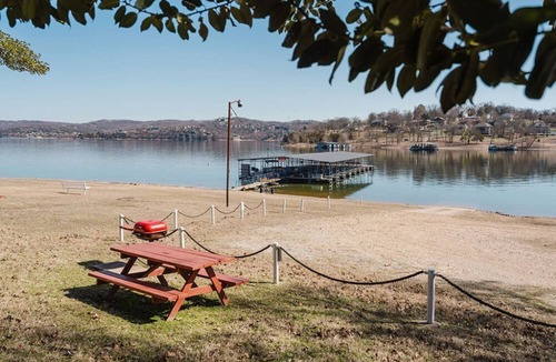 Blue Eye Cabin | Lakefront Cabin #2 - Steps from Table Rock Lake at Happy Hollow Resort