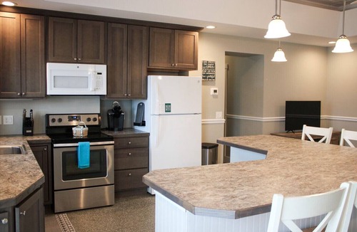 Geneseo Apartment | Lakefront Condo-Apartment D