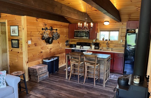 Kimball Lake Shores Cottage | Lakefront cottage 20 min from N. Conway