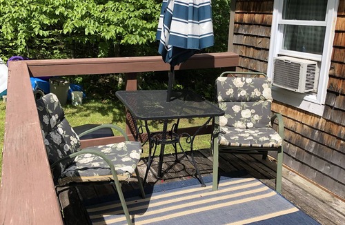 Monson Cottage | Lakefront cottage with privacy and charm!
