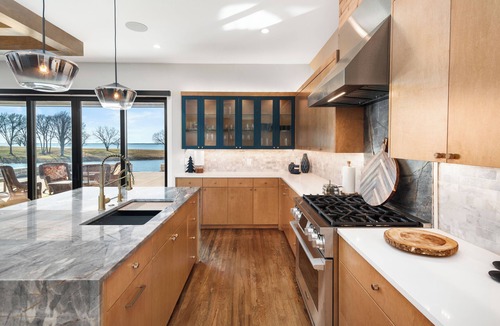Honey Grove House | Lakefront Estate, Sleeps 12, Massive Bunkroom, and Pickleball Court.