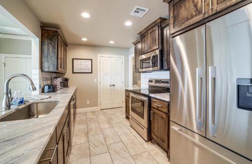 Vinita House | Lakefront Family Home w/Dock & Views in Vinita!