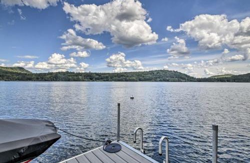Greenwood House | Lakefront Family Retreat: Skiing & Mountain Biking