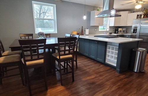 Wills Point House | LAKEFRONT HOME in Lake Tawakoni -Wills Point