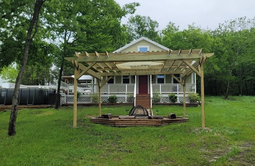 Wills Point House | LAKEFRONT HOME in Lake Tawakoni -Wills Point