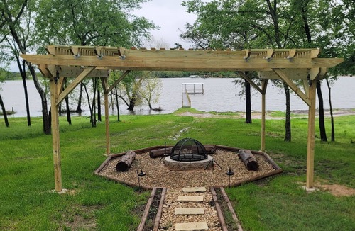 Wills Point House | LAKEFRONT HOME in Lake Tawakoni -Wills Point