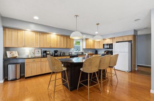 Madison-on-the-Lake House | Lakefront Home in Madison - Private Beach