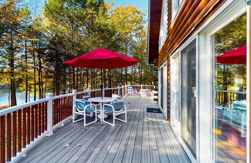 Bremen House | Lakefront lodge on Pemaquid Pond with dock, kayaks, canoe, SUP & firepits