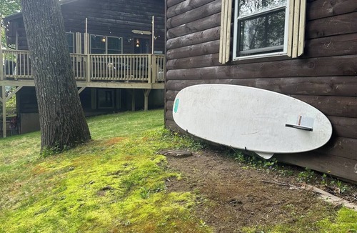 Wales House | Lakefront Log Cabin Getaway on Sabattus Pond - Dog Friendly!