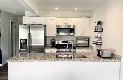 Lakewood House | Lakefront Newly Renovated 3 BedroomWith Easy Access to Acadia, MDI and Schoodic