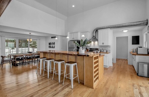Wilson House | Lakefront Oasis near Lewiston & Niagara Falls