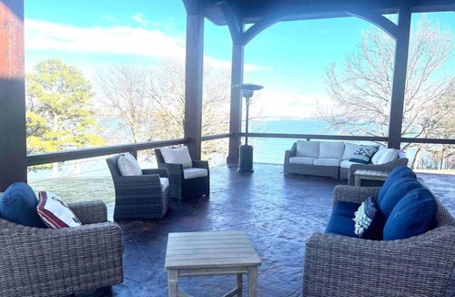 Dennis House | LAKEFRONT ON GRAND LAKE “THE LODGE” AT STONY POINT