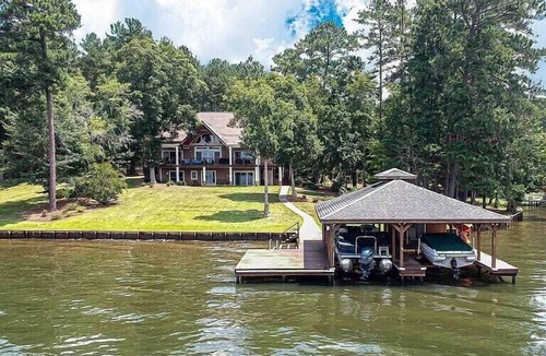 Eatonton House | Lakefront Retreat w/Big Water Views, Private Dock, & Fire Pit!