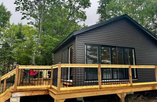 Carling House | Lakefront Studio Cottage #8