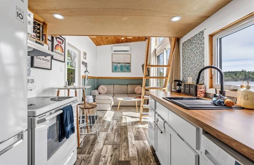 Lunenburg County House | Lakefront Tiny Home w/ Hot Tub + Sunset Views