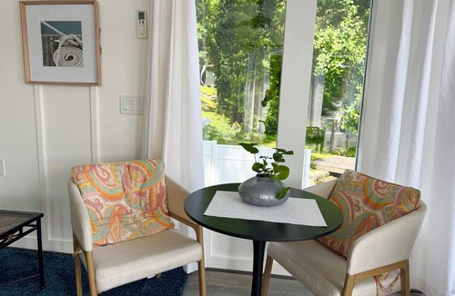 Snellville Cabin | Lakehouse getaway minutes from Stone Mountain