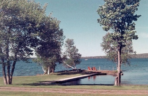 Rockwood Cabin | Lakeshore Cottages - Comfortable beachfront cabins on the shores of Moosehead L