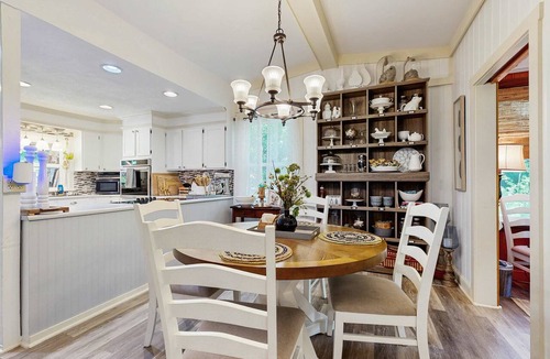 Franklin House | Lakeside Cove, Private Lake, Waterfront, Trout Fishing & Mountain Views